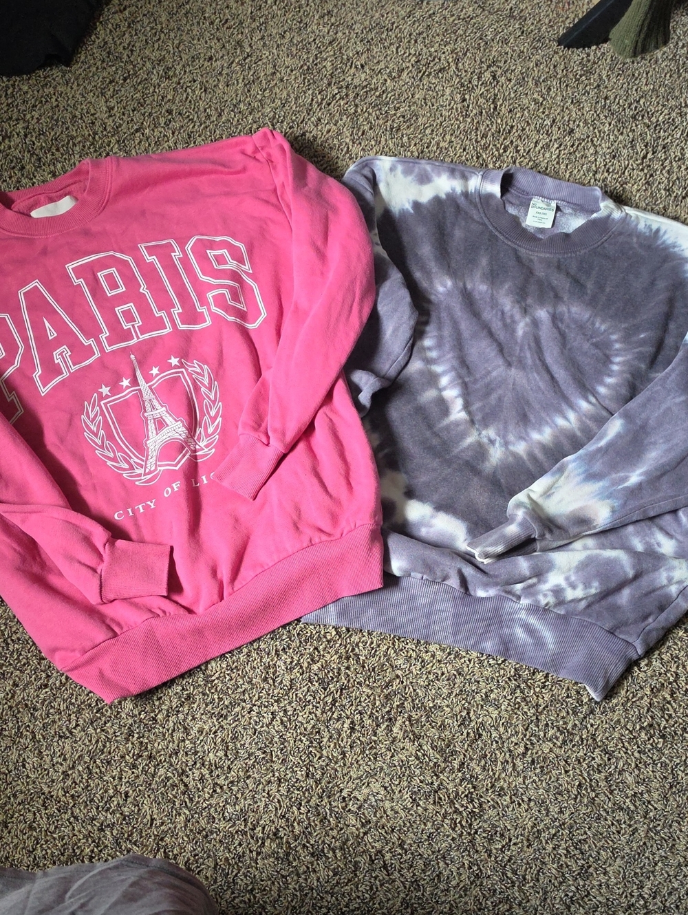 No Boundaries Navy Blue Tie-Dye Crewneck Sweatshirt, And Pink PARIS crewneck